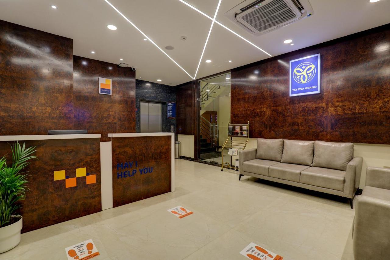 Myspace Tattwa Grand Yelahanka Buitenkant foto