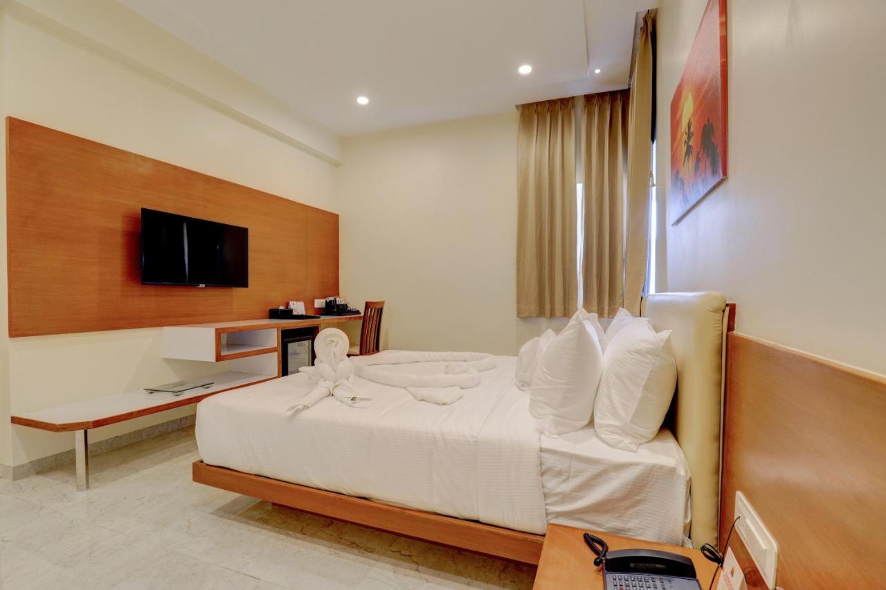 Myspace Tattwa Grand Yelahanka Buitenkant foto