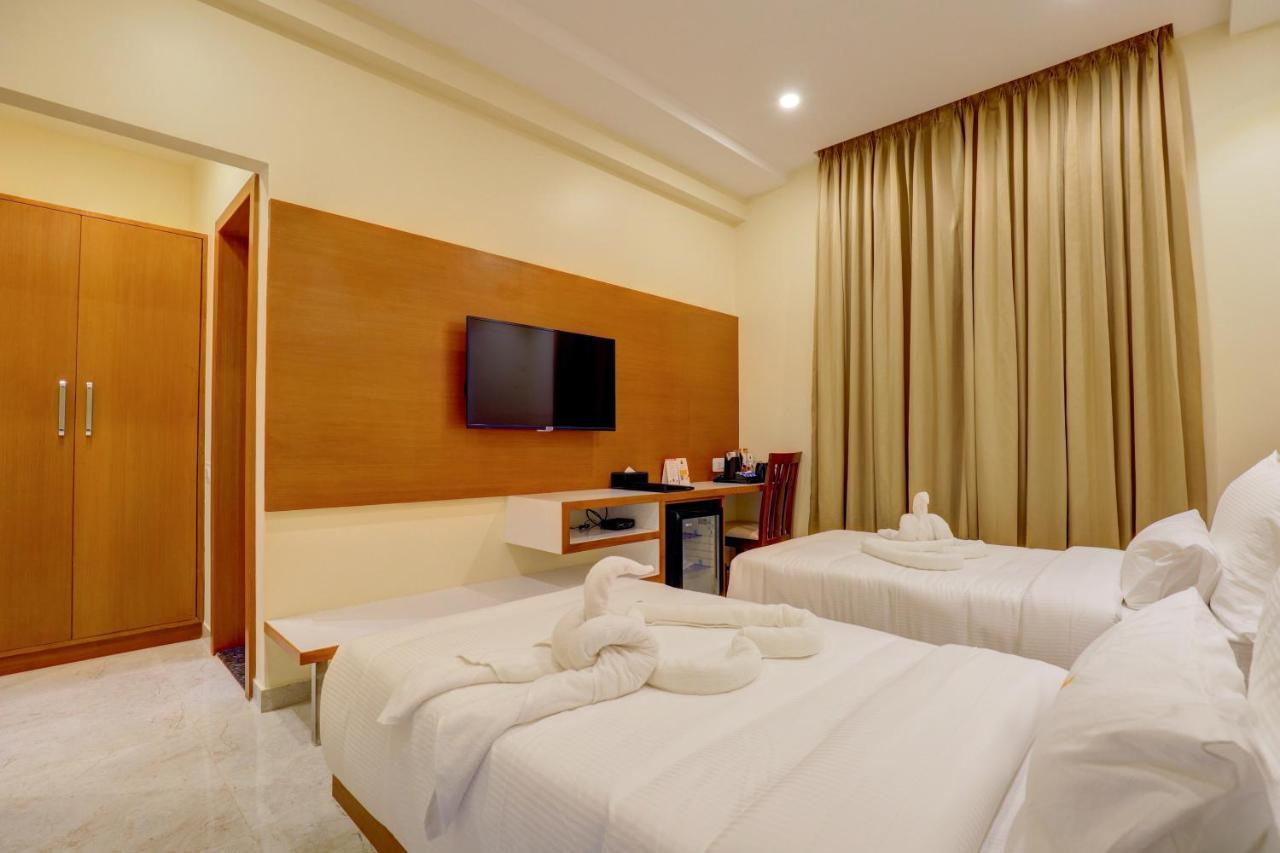 Myspace Tattwa Grand Yelahanka Buitenkant foto